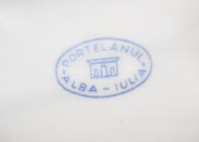 3 db kutya, kézzel festett, egyik jelzett, hibátlan, h:10-14 cm, m:6 cm