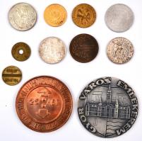 11db vegyes magyar és külföldi emlékérem, közte Renner Kálmán (1927-1994) DN "Győr Város Emlékérem" ezüstözött Br plakett (80mm), Örményország DN "Örményország" Br plakett dísztokban (74mm) T:2 ph.