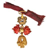 ~1900. "Aranygyapjas Rend" jelzetlen aranyozott Ag minatűr jelvénye szalagon T:2- Austro-Hungarian Monarchy ~1900. "Order of the Golden Fleece" gilt Ag miniature without hallmark, with ribbon C:VF