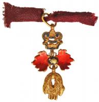 ~1900. "Aranygyapjas Rend" jelzetlen aranyozott Ag minatűr jelvénye szalagon T:2-
Austro-...