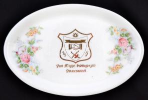 Virágmintás Witeg porcelán tálka "Pest Megyei Hadkiegészítő Parancsnoktól" felirattal, címerrel, matricás, jelzett, apró kopásnyomokkal, 24,5×16 cm