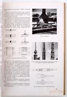 Dr. Kotsis Endre: Épületszerkezettan.
Bp., é.n., Egyetemi Ny. 376 p. Számos szövegközti és egész ol...