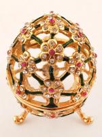 3 db díszes, Fabergé mintára készült dísztojás. Nyithatóak. 10cm, 6 cm