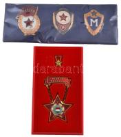 Vegyes: ~1960-1970.  "Kiváló Dolgozó" zománcozott fém kitüntetés, miniatűrrel eredeti tokban + Szovjetunió 3db klf zománcozott jelvény becsomagolva T:1,1-