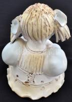 Kovács Éva (1938-): Kislány masnival. Kézzel festett mázas kerámia, jelzett, hibátlan, m:13 cm