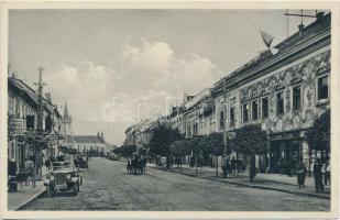 Eperjes, Presov; Masaryk utca, Lekarna üzlet, templom, automobil / street, shop, church, automobile