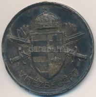 1939. "Magyar Kis Ezüst Vitézségi Érem" jelzett Ag kitüntetés fül és mellszalag nélkül. Sz...