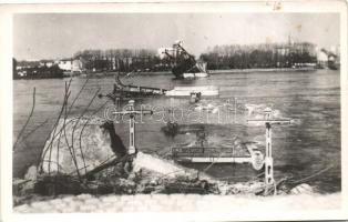 1941 Újvidék, Novi Sad; lerombolt híd - 2 db régi fotó képeslap / 2 old photo postcards