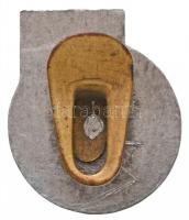 ~1940. "Gyorslevente jelvény" fém gomblyukjelvény utólag hozzáforrasztott pánttal (23,5x20...