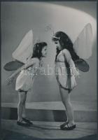 cca 1935 Leichtner Erzsébet vintage fotója Szentpál Olga gyermek tánccsoportjának tagjairól, pecséttel jelzett, 16,5x11,5 cm