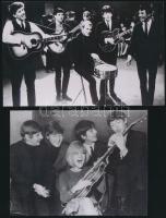 cca 1965 Beatles együttes 2 db korai fényképe, Fekete György (1904-1990) budapesti fényképész hagyatékában levő 2 db régi negatívról készült modern nagyítás, 10x13 cm és 9,5x15 cm