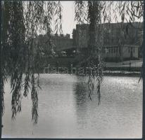 cca 1970 Budapest, A Feneketlen-tó, 10 db városképes fotó, 18x18 cm