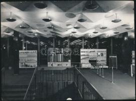 Péceli áruház belsőjének fotója, 5db, 18x24cm