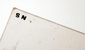 Schöffer, Nicolas (Miklós) (1912-1992): Kompozíció. 3 db. Vegyes technika, plexi, jelzett, 21,5×11 c...