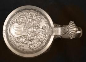 Emlék korsó ón fedővel, kézzel festett címerrel, m:14 cm