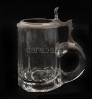 Kis korsó ón fedővel, mangán sárga üveg tetővel, m:11 cm