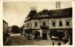 Ungvár, Uzhhorod; Bercsényi szálloda, Szlovák Bank, Kávéház / Hotel Bercsényi, Slovakian Bank, coffe shop, '1938 Ungvár visszatért' So. Stpl. (EK)