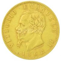 Olaszország 1862. 20L Au "II. Viktor Emánuel" (6,44g/0.900) T:2,2- kis ph.  Italy 1862. 20 Lire Au "Vittorio Emanuele II" (6,44g/0.900) C:XF,VF small edge error Krause KM# 10.1