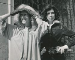 cca 1970 Lackovich László pecséttel jelzett 2 db vintage divatfotója, 18x23 cm