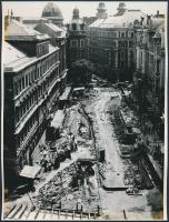 cca 1974 Budapest, Felszabadulás téri aluljáró építése, 24x18 cm