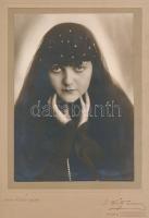 cca 1930 Weitzmann bécsi fotószalon vintage fotóművészeti alkotása, 23x16 cm, karton 30x20 cm