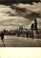 Praha, Prag; 28 db MODERN fekete-fehér városképes lap tokban / 28 modern black and white town-view postcards in case