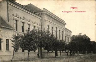 Fogaras, Fagaras; Vármegyeház / county hall (kis szakadás / small tear)