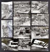1975 Budapest, Deák téri aluljáró rendszer építése, 33 db fénykép, 9x13 cm