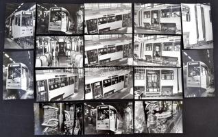 1988 Budapest, új villamosok átvizsgálása a Fehér úti járműtelepen, 16 db fotó, 9x14 cm