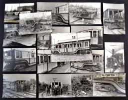 cca 1993 Budapest, millenniumi földalatti villamos vasút szerelvények és állomások, 33 db fénykép 9x...