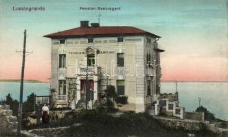 Veli Losnij, Lussingrande; Pension Beauregard (gluemark)