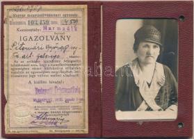 1935 MÁV arcképes igazolvány vasúti alkalmazottak családtagjai részére, aranyozott bőr tokban