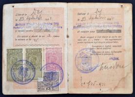 1924 Román útlevél illetékbélyegekkel, pecsétekkel. / Romanian passport with reveneu stamps and pass...