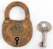 Corbin lakat kulccsal, jelzett, 7×5 cm