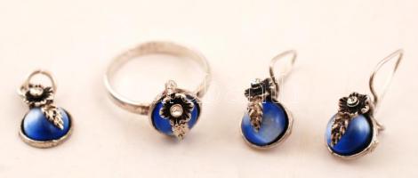 Kis ezüst(Ag) szett: fülbevaló, függő, gyűrű(méret: 56), jelzett, br: 8,4 g