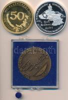 3db emlékérem: 2006. "Felébredtünk / Az 1956-os forradalom emlékére" ezüstözött fém emléké...