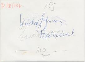 cca 1972 Kádár János Balczó Andrásnak gratulál. Szebellédy Géza felvétele. Hátoldalán pecséttel jelz...