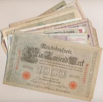 30db-os vegyes külföldi bankjegy tétel, közte Románia, Ukrajna, Weimari Köztársaság T:vegyes
30pcs ...