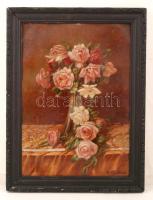 Thormáné Kiss Margit (1901-1977): Rózsás csendélet. Olaj, karton, jelzett, antik keretben, 45×32 cm