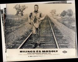 10 db vegyes mozikép magyar és külföldi filmekről (Sean Connery, Latinovits Zoltán)18x24cm