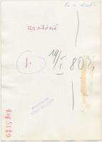 cca 1967 Divatbemutató. 5 db sajtófotó, a hátoldalon pecséttel. 18x13 cm