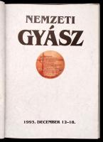 Nemzeti Gyász. Emlékkönyv dr. Antall József miniszterelnök halála emlékére. Bp., 1994, MDF. 118 Szín...