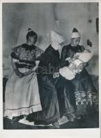 Balogh Rudolf népi témájú fotóinak másolata, hátoldalon feliratozva, 3 db, 18x24 cm