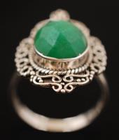 Zöld kővel díszített ezüst(Ag) gyűrű, jelzett(925), méret: 56, br: 4,5 g