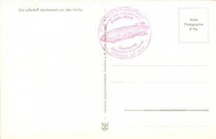 Ein Luftschiff startbereit vor der Halle; Deutsche Zeppelin-Reederei, Frankfurt / German airship in ...