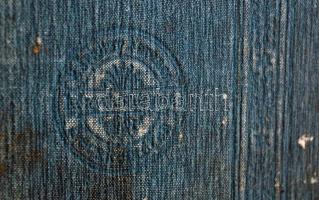 Hanusz István: A bor-ág és nedűje. Kecskemét, 1901, Sziládi László ny.  200 p.  Korabeli, könyvkötő ...