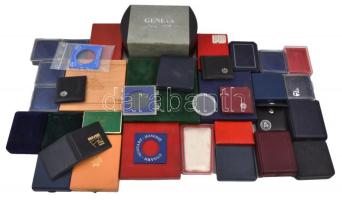 Szatyornyi éremtartó doboz, tok, több méretben és típusban, használtak