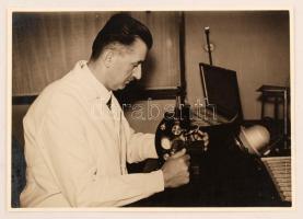 1940 dr. Kiss Ferenc (1889-1966) világhírű  anatómia professzor május 22-i rádió előadásának alkalmá...