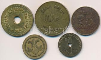 5db klf fém zseton és játékpénz T:2,2-