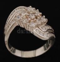 Ezüst(Ag) gyűrű cirkónia díszítéssel, jelzett, méret: 56, br: 7,1 g